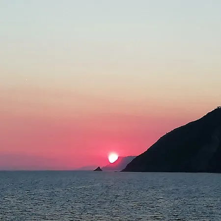 La Piccola Casa Di Rosa Borgo Marola Sul Golfo Lejlighed *